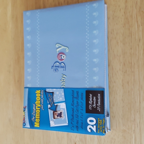 Baby 5x7 Memory Book - Picture 1 of 9